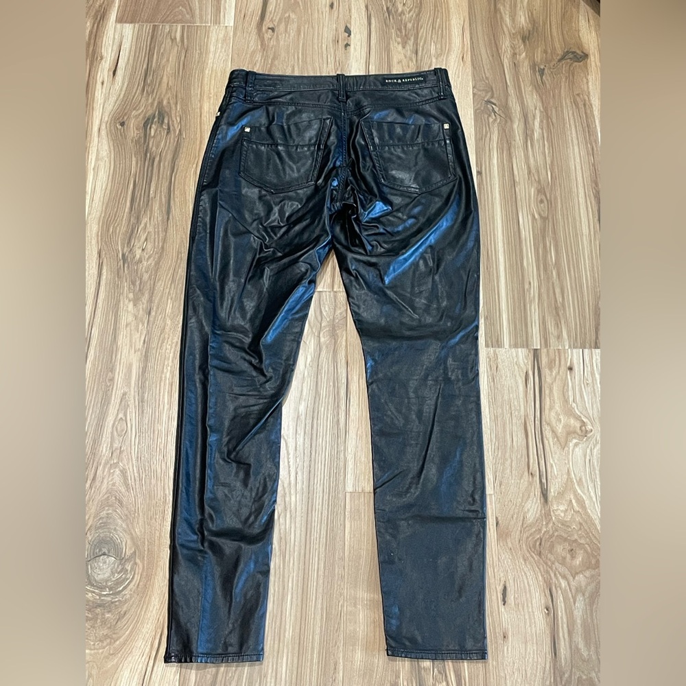 Women’s Rock & Republic Faux Leather Pants SZ 6 - Picture 2 of 9